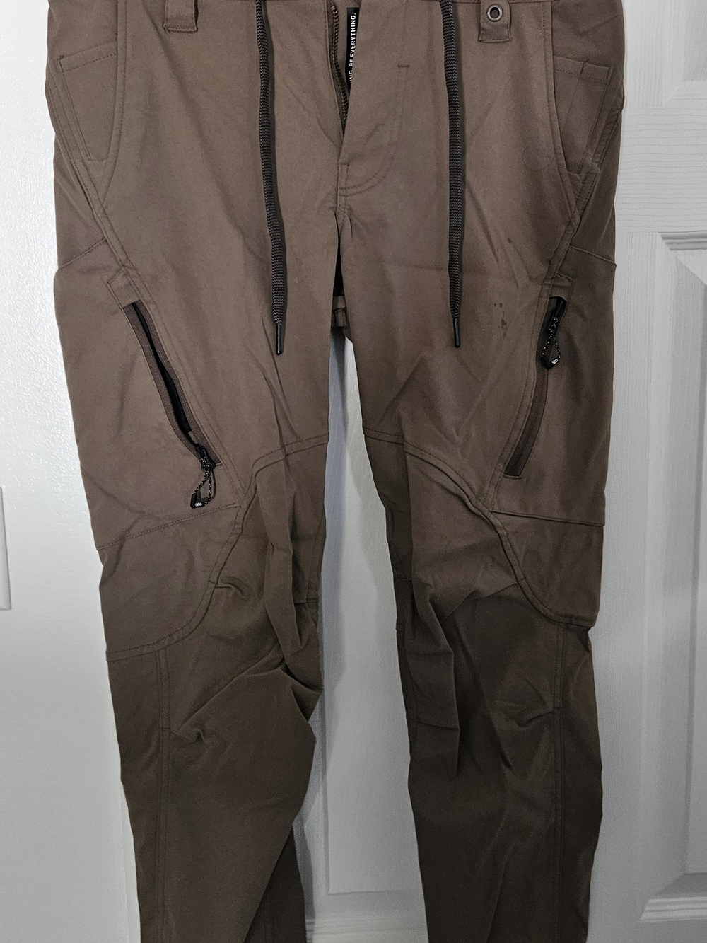 686 Men's Cargo Pants in Brown with Zipper Pockets
